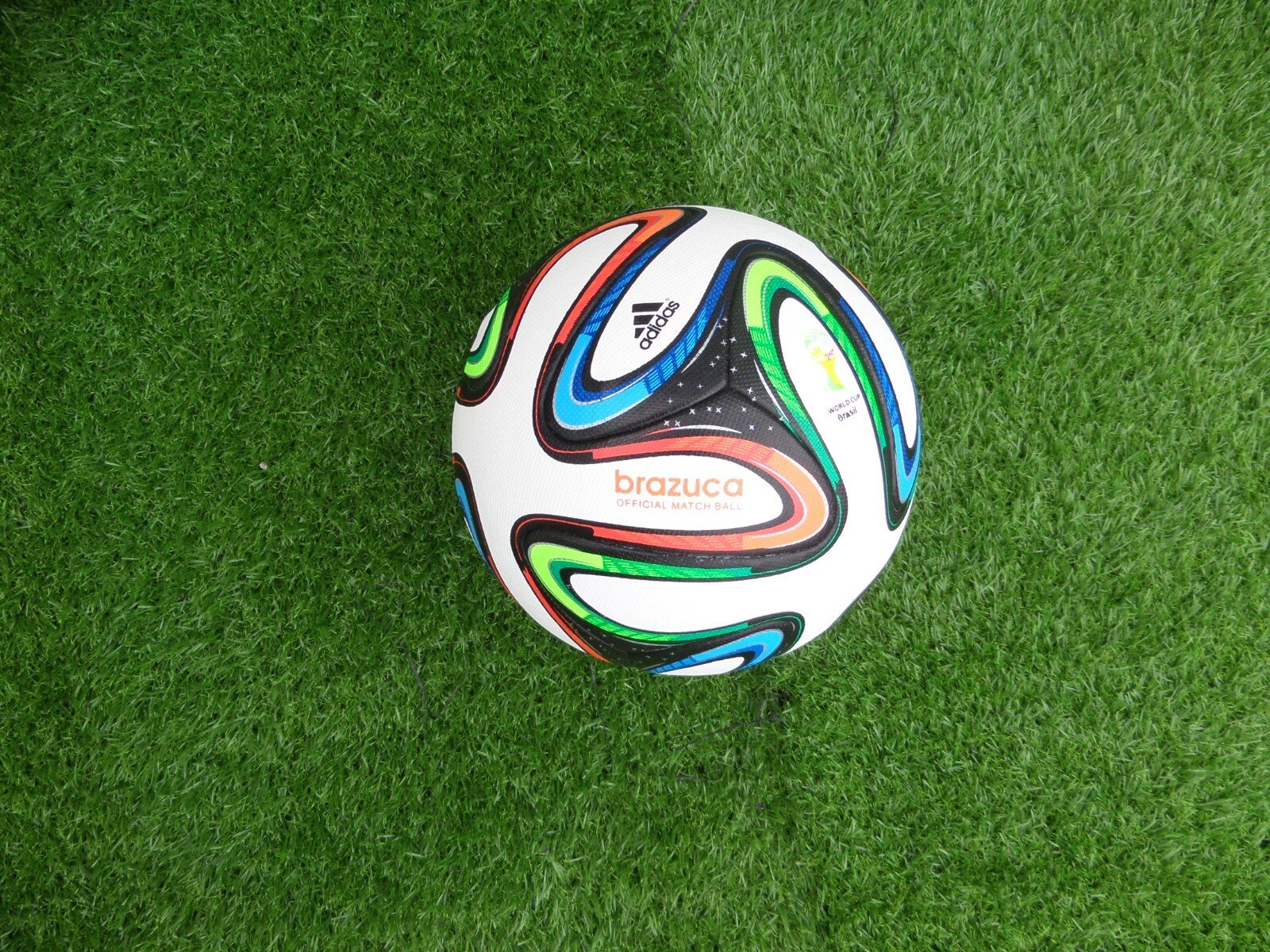 Adidas Brazuca 2014 FIFA World Cup Brazil Official Match Ball Size 5 - Image 4