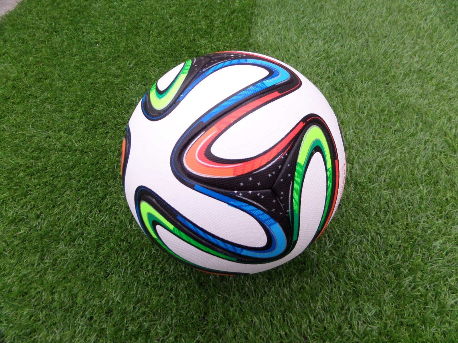 Adidas Brazuca 2014 FIFA World Cup Brazil Official Match Ball Size 5 - Image 15